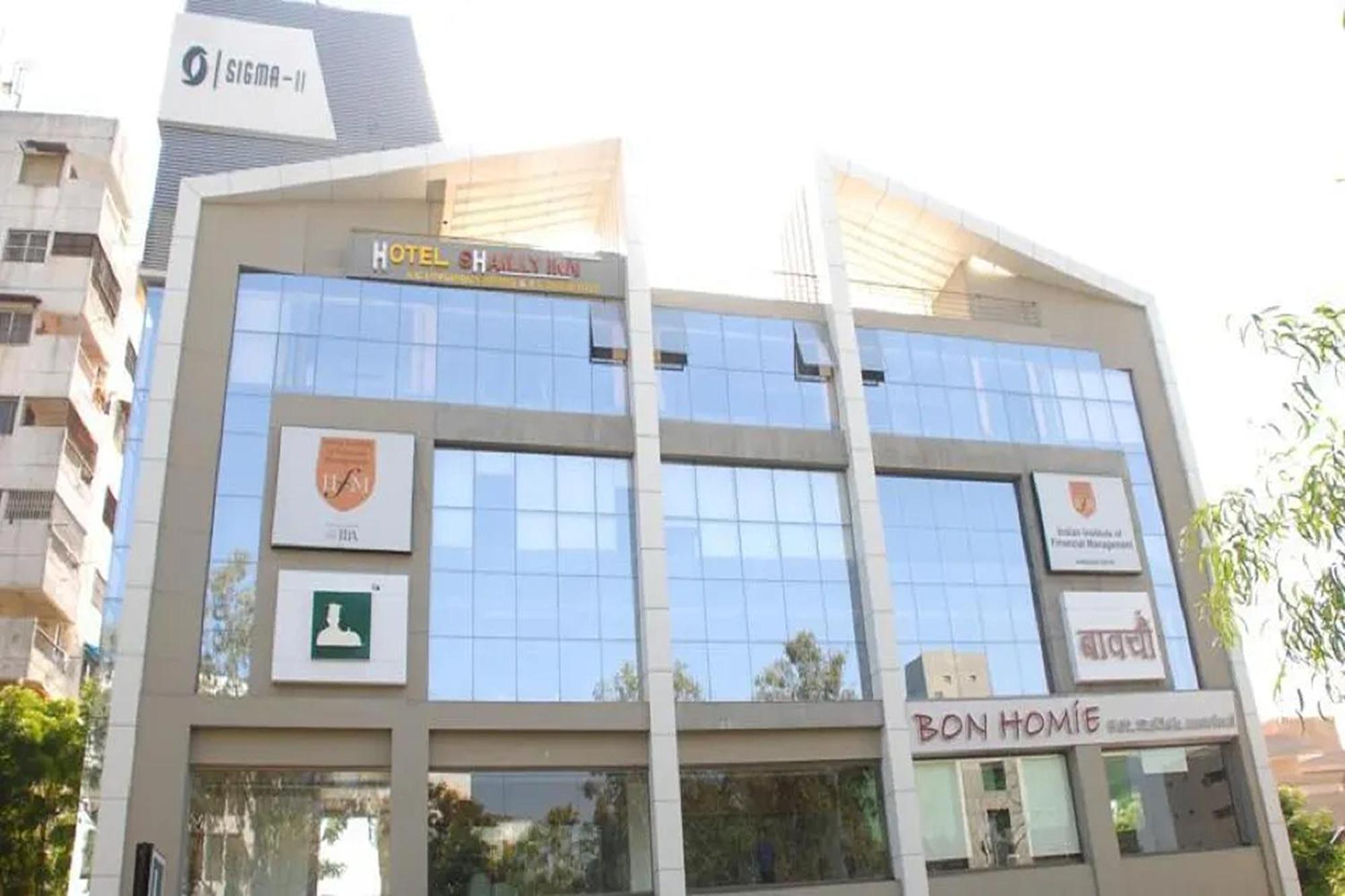 Hotel Shailly Inn Ahmadabad Zewnętrze zdjęcie