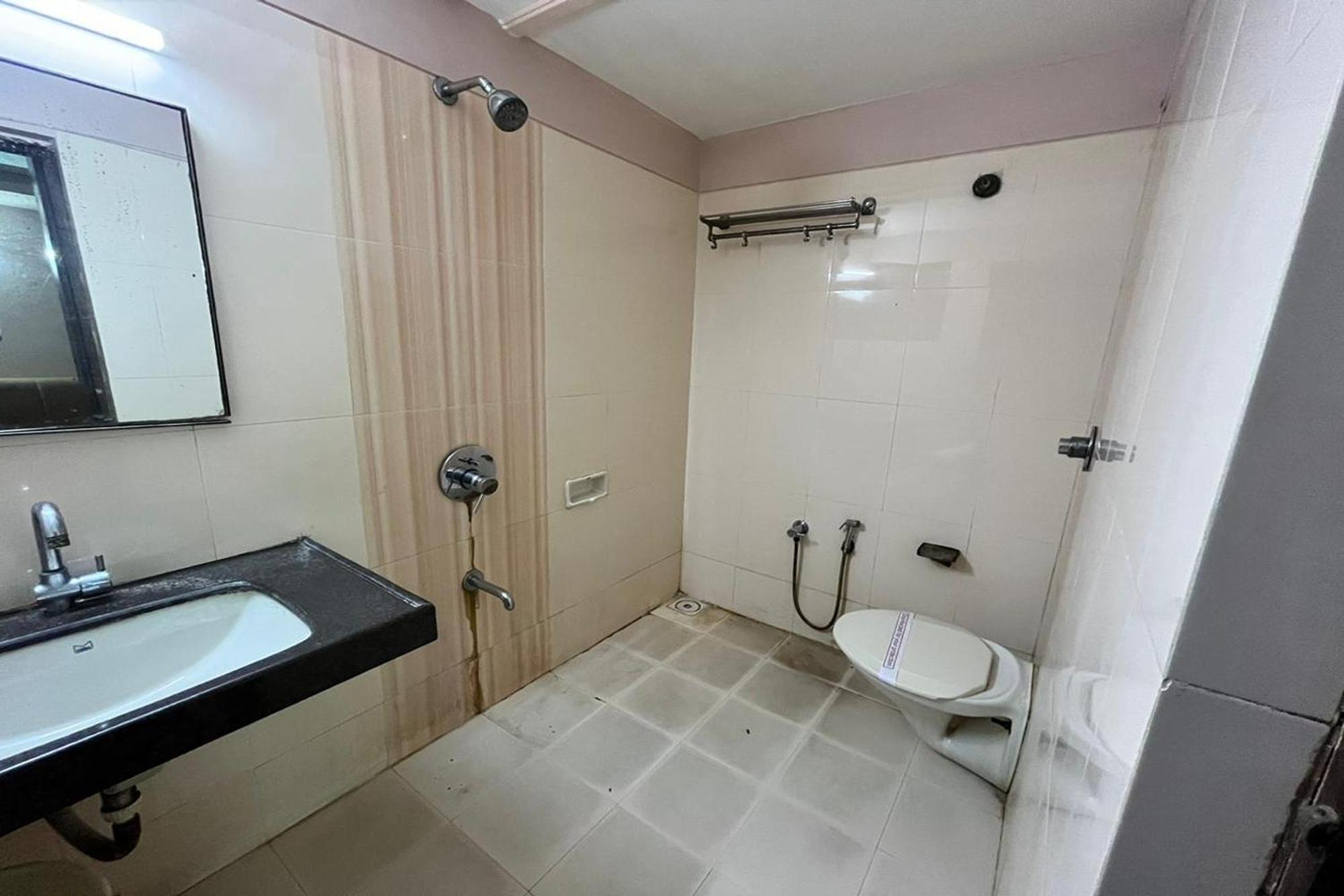 Hotel Shailly Inn Ahmadabad Zewnętrze zdjęcie