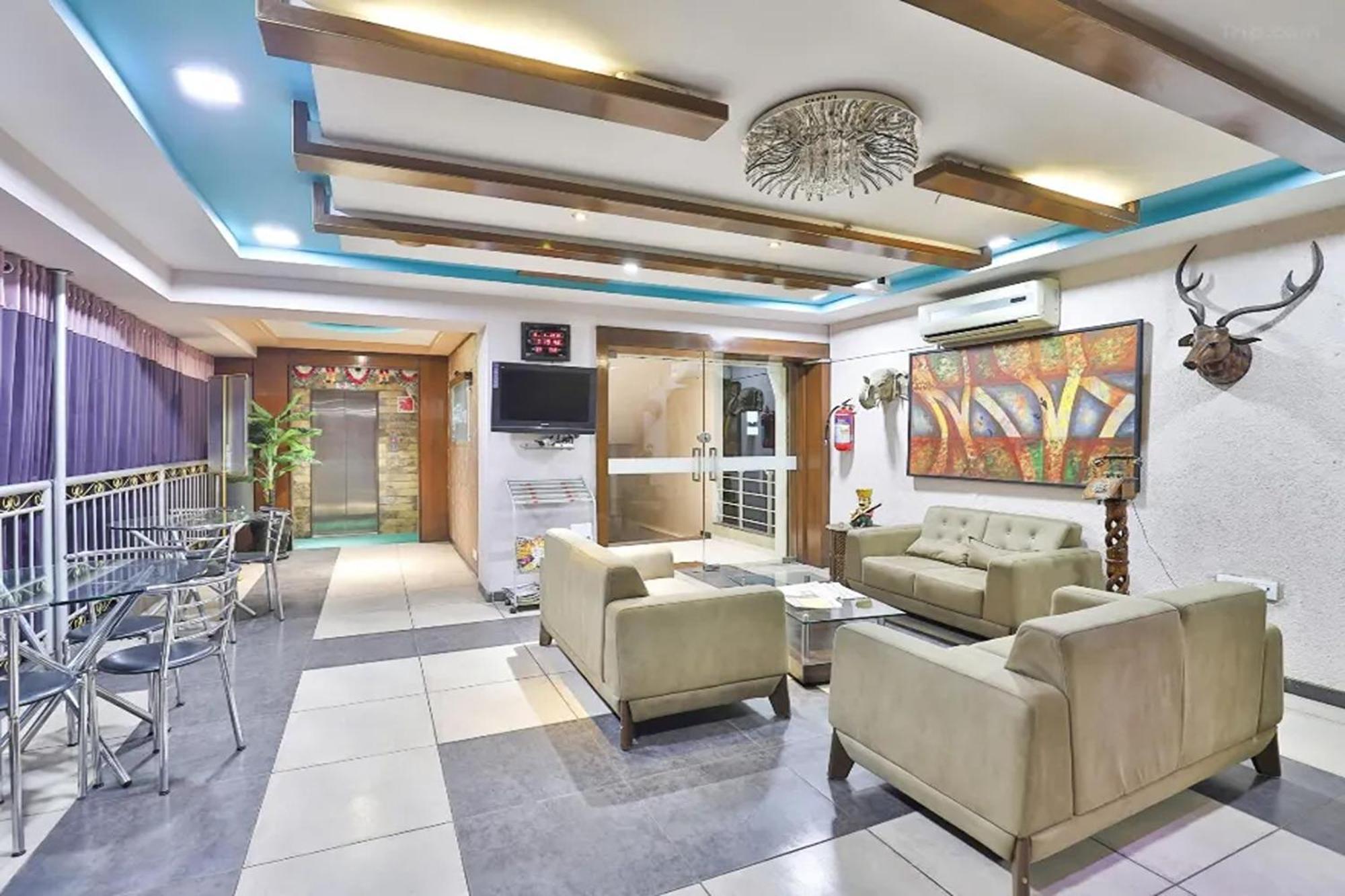Hotel Shailly Inn Ahmadabad Zewnętrze zdjęcie